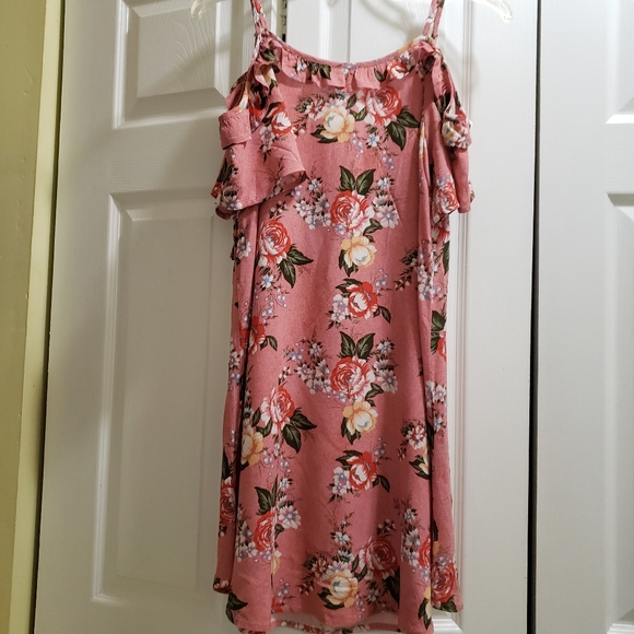 Small Entro boutique dress - Picture 2 of 7